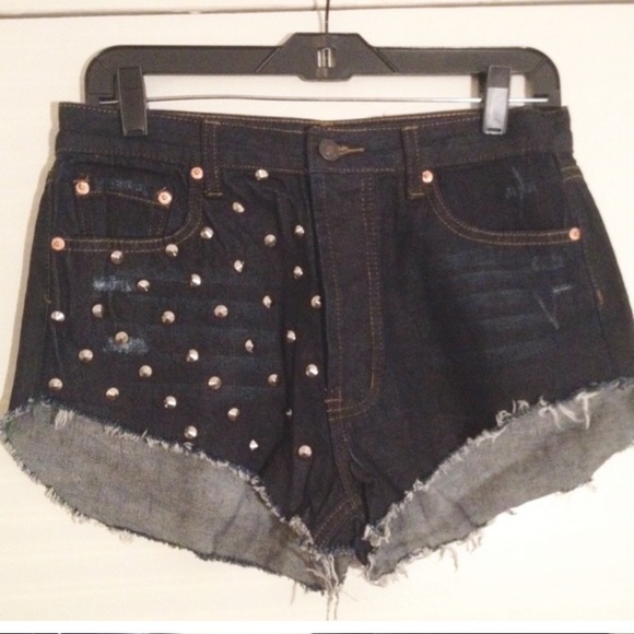 Signature8 Pants - Signature 8 studded frayed denim distressed shorts size medium